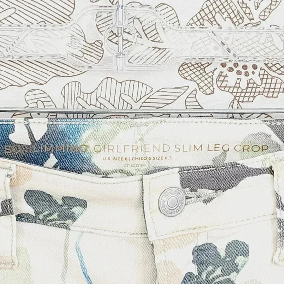 Chico's Girlfriend Slim Leg Crop Pants Size 0.5/6 Floral Printed 433P - Picture 3 of 7